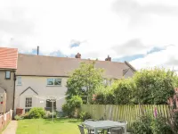 3 St Cuthberts Garth Hotels in Bamburgh