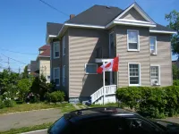 Glory Guest Suites, Downtown Moncton - Homestays