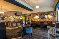 Brentwood Inn by Greene King Inns Hotel di Aston