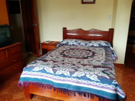 Hostal Curiñan Отели в г. Гонсалес Суарес