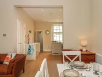 2 Sea Otter House Hotels in Kingsteignton