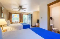 The Towne Motel Hotels in Camden