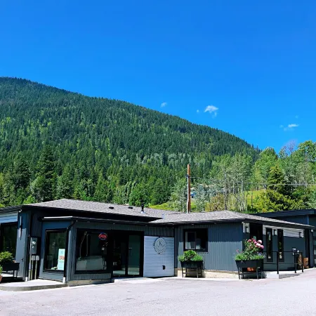Kokanee Glacier Resort