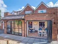 Chequers Inn Hotels in Wychavon District