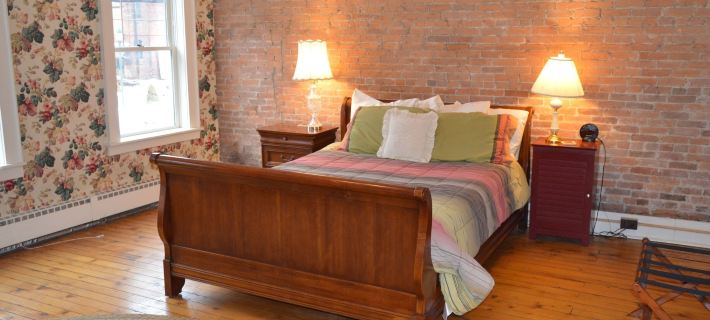 Canal Side Inn Hotels in Herkimer County