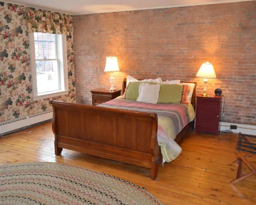 Canal Side Inn Hotels in Herkimer County