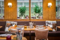 Auchrannie Resort - breakfast