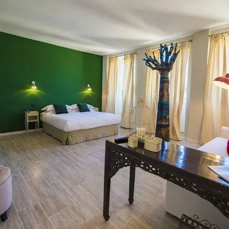 So&Leo Guest House