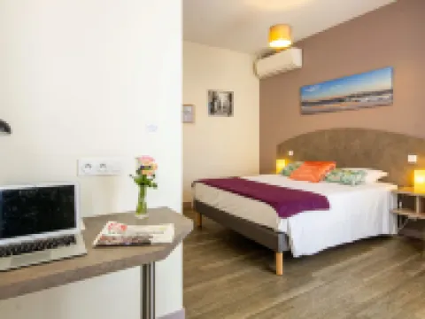 Cit'Hotel le Commerce Hotels in Saujon
