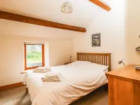 Kestrel Cottage Hotels in Keighley