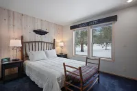 Beautifully Updated 6 Todd Home with Hot Tub and Easy Access to Sharc by RedAwning