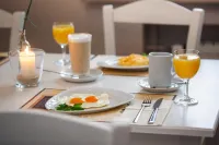 Hotel Omega - Breakfast