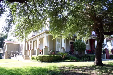 Angels Nest Bed and Breakfast