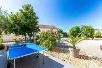 Logis Hôtel l'Oliveraie Hotels in Châteaubernard
