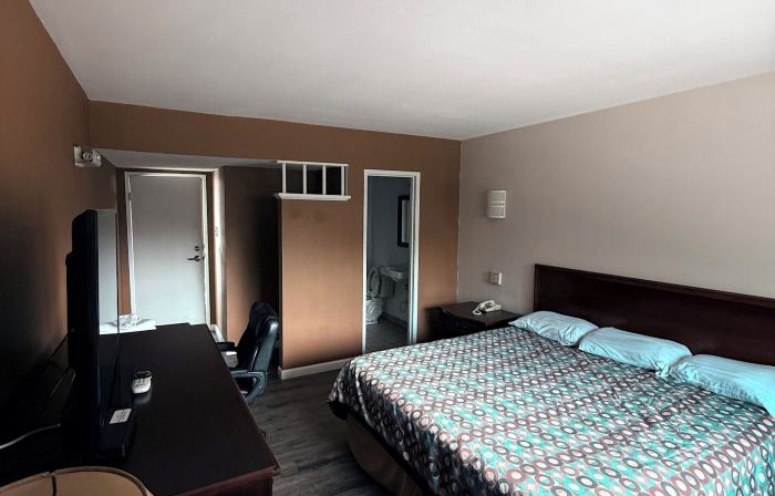 University Lodge Motel