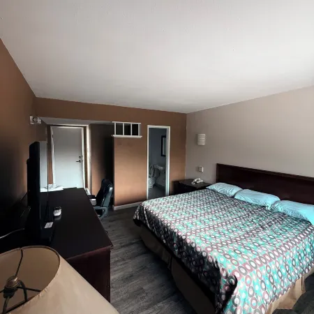 University Lodge Motel