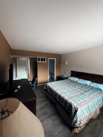 University Lodge Motel