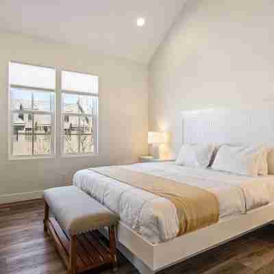 The Ann Marie #f1 6 Bedroom Townhouse Rooms