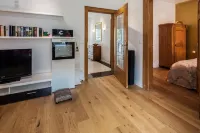 GL Suites - balcony