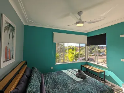 Ozzie Pozzie Backpackers