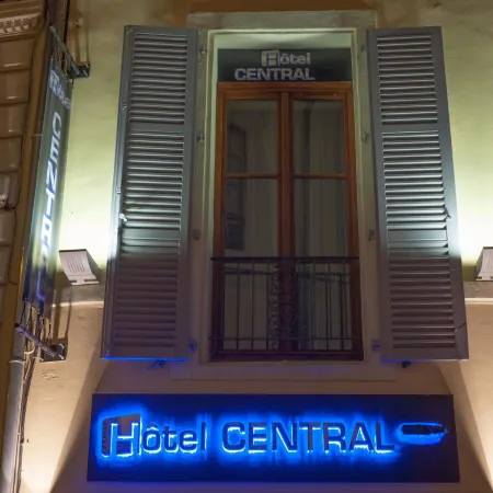 Central Hotel