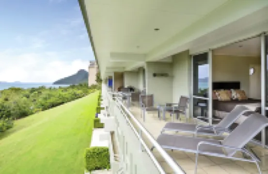 Poinciana Lodges - Ocean Views