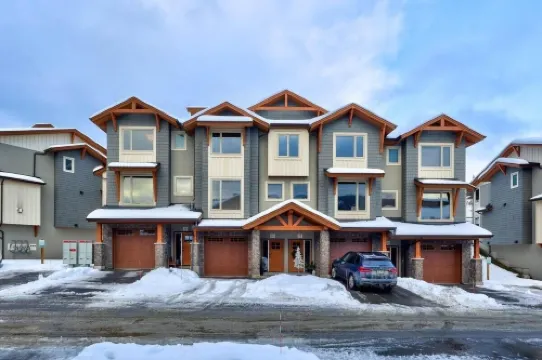 Echo Landing #20 3 Bedroom Townhouse