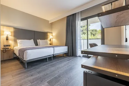 Astari Отели в г. Веспелья-де-Гайя