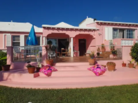 百慕大連結旅館