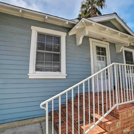 Walk to Beach: Condo w/ Patio on Catalina Island