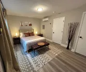 Chic & Cozy Plaza Midwood Gem-1 bedroom condo with A/C