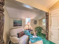 Eclectic Home w/ Deck: 4 Miles to Ski Cloudcroft! Hotels in Cloudcroft