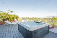 Ultravioleta Boutique Residences - Hot Tub
