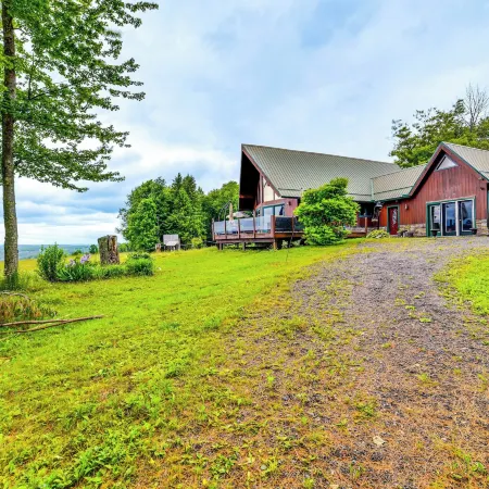 Secluded Oxford Cabin on 75 Acres: Sunset Views!