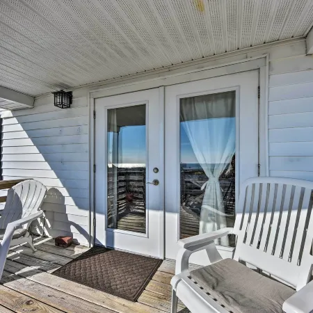 Fernandina Cottage w/ Deck + Direct Beach Access!