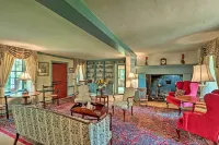 Pool and Courtyard Timeless Home in Lansdale