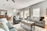 2 Mi to Village and Lake! Charming Helen Retreat - balcony
