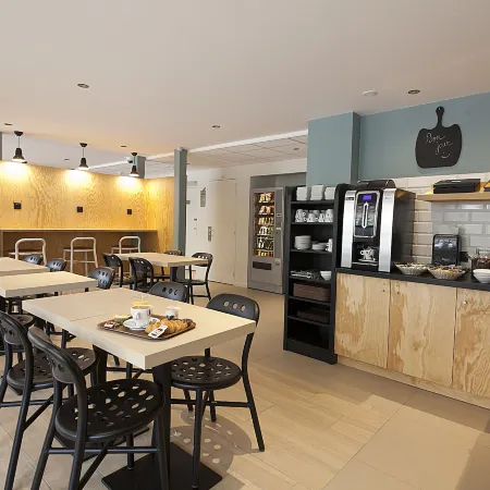 Brit Hotel Essentiel Arverne - Clermont-Ferrand Sud