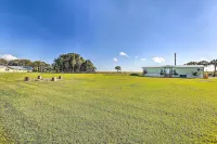 Pet-Friendly Home 10 Mi to Lake Okeechobee!