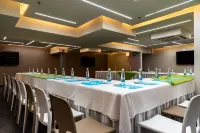 โรงแรมซลี รีฟอร์มา อินซุเรนเทส - 4 ดาว