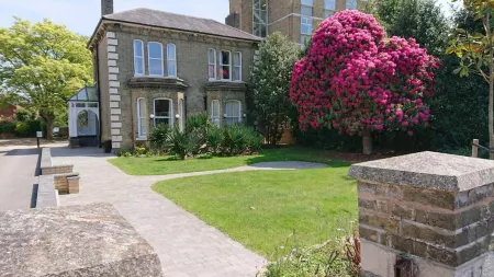 The Elizabeth House Hotel Отели рядом с достопримечательностью «Университет Саутгемптона»