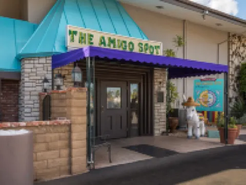 Kings Inn Hotels near San Diego International Airport