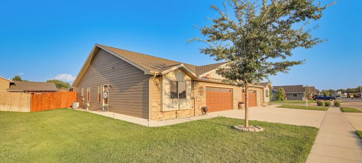 Rapid City Duplex: 26 Mi to Mount Rushmore! Ξενοδοχεία στην πόλη Pennington County
