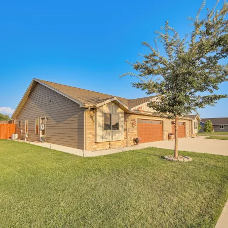 Rapid City Duplex: 26 Mi to Mount Rushmore!