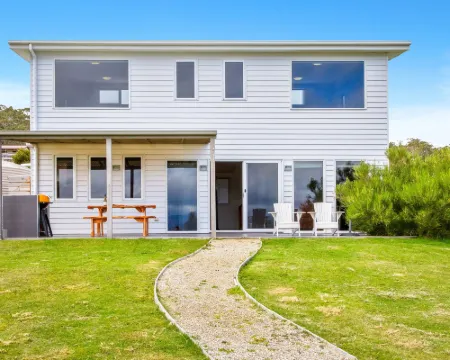 Manfield Seaside Bruny Island Hotels in Alonnah