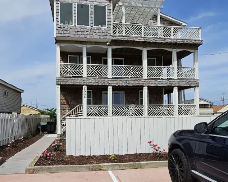 Beach Road Bed and Breakfast Hotels in Kill Devil Hills