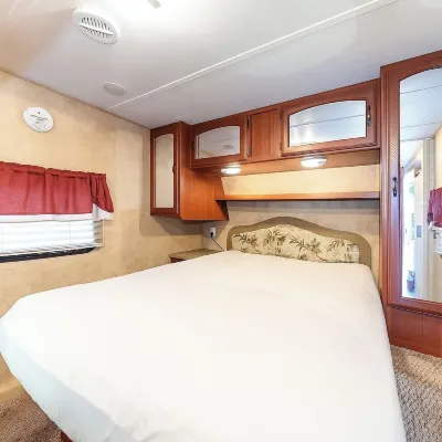 Wildwood Camper: Grill, Firepit & Pets OK Hotel in zona Park Shore Commons