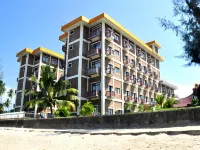 Pia Hotel Pandan Beach Resort Hotels near Putri Island