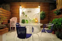 Meet Hostel Hotels in Pingtung County