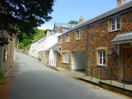 Old Lanvean Cottage Отели в г. Мауган-ин-Пайдар